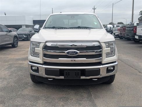 Used 2015 Ford F150 Lariat w/ Equipment Group 502A Luxury image 9