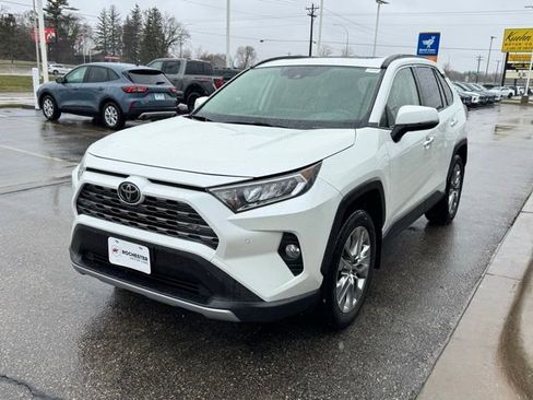 Used 2019 Toyota RAV4 Limited w/ Cold Weather Package image 34