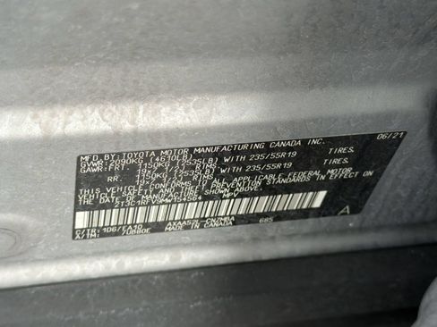 Used 2021 Toyota RAV4 XLE Premium FWD image 26