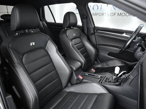 Used 2017 Volkswagen Golf R 4-Door AWD/4WD image 23