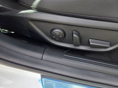 Used 2025 Genesis G70 2.5T w/ Sport Prestige Package image 24