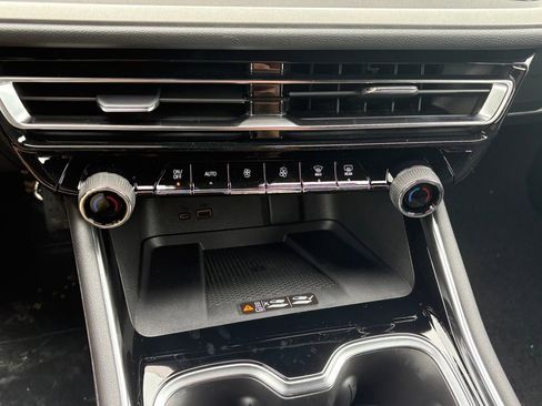 New 2026 Chevrolet Traverse LT w/ Driver Confidence Package image 25