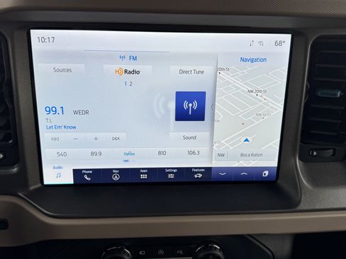 Used 2024 Ford Bronco Wildtrak image 14