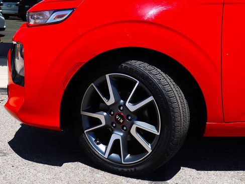 Used 2020 Kia Soul GT-Line FWD image 5