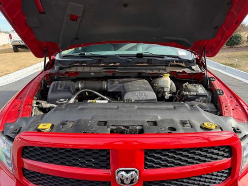 Used 2015 RAM 1500 Express image 28