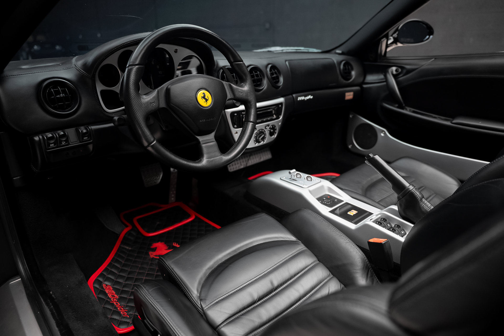 Used 2004 Ferrari 360 Spider RWD image 2