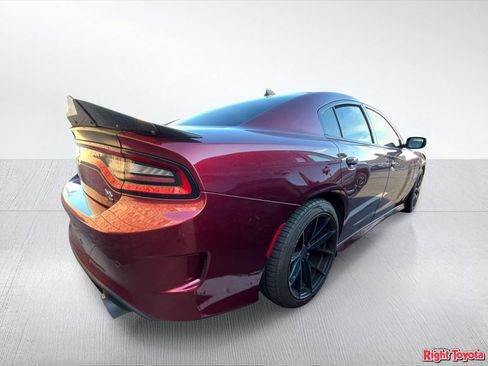 Used 2018 Dodge Charger R/T Scat Pack w/ Beats Audio Group RWD image 4