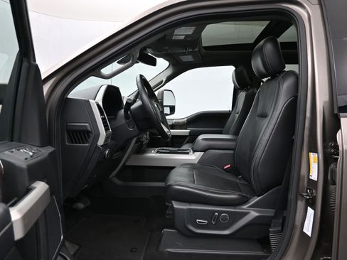 Used 2019 Ford F250 Lariat w/ Lariat Ultimate Package image 9