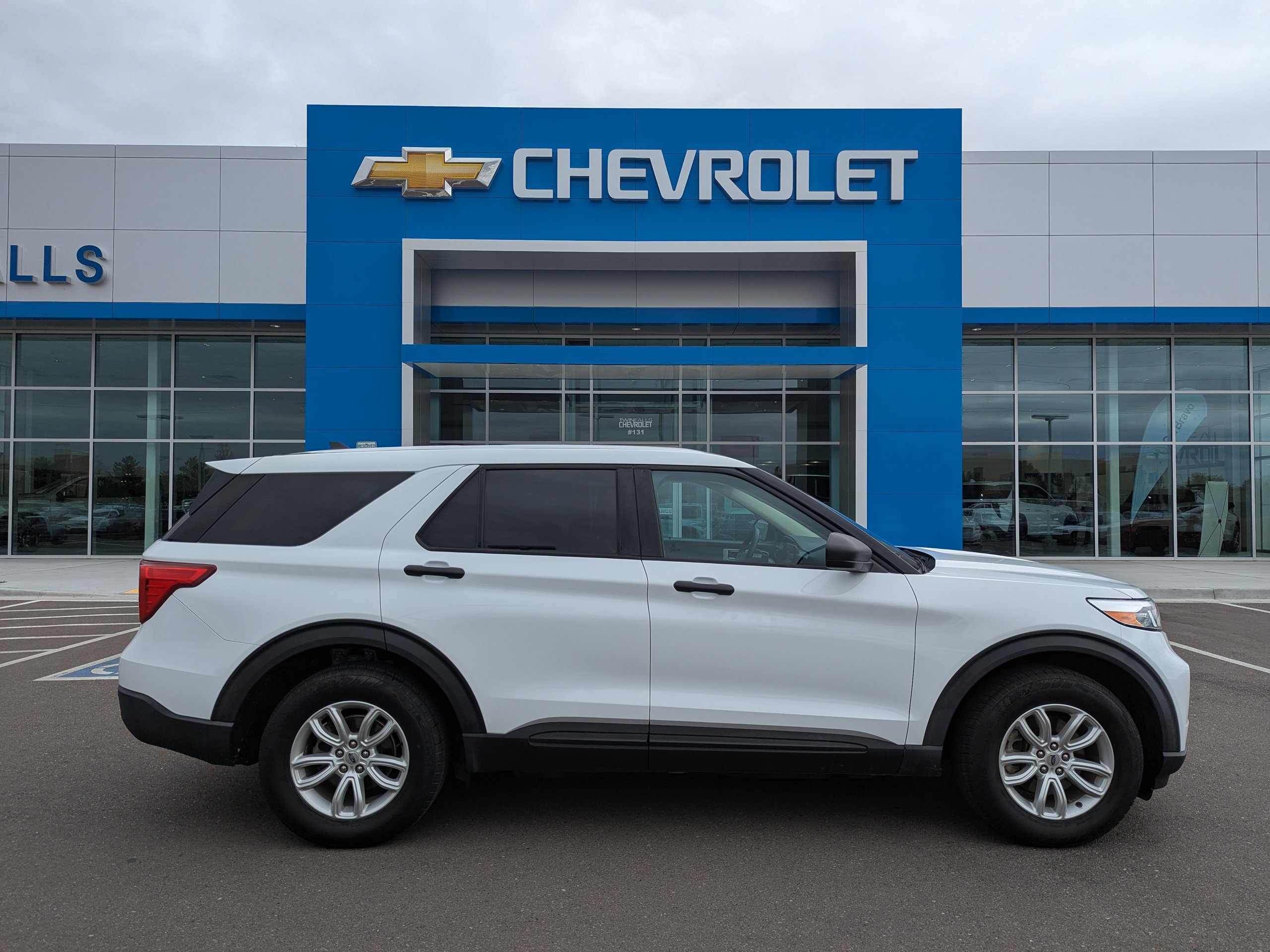 Used 2021 Ford Explorer 4WD w/ Class III Trailer Tow Package image 35