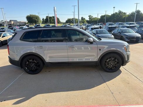 Used 2022 Kia Telluride EX w/ EX Premium Package AWD/4WD image 6
