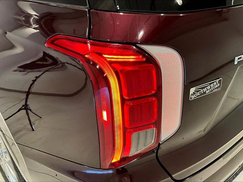 Used 2020 Hyundai Palisade Limited FWD image 23