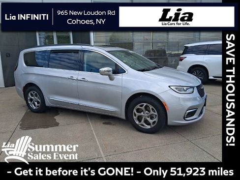 Used 2022 Chrysler Pacifica Limited AWD/4WD image 1