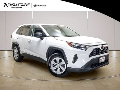 Certified 2025 Toyota RAV4 LE AWD/4WD image 2
