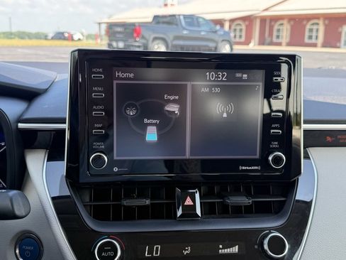 Used 2021 Toyota Corolla LE FWD image 15
