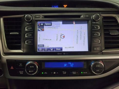 Used 2014 Toyota Highlander XLE AWD/4WD image 18