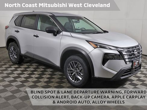 Used 2024 Nissan Rogue S image 1