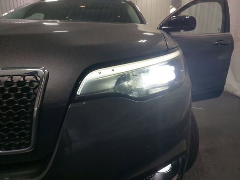 Used 2022 Jeep Cherokee Limited w/ Sun & Sound Group image 32