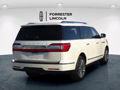 Used 2019 Lincoln Navigator L Reserve image 3