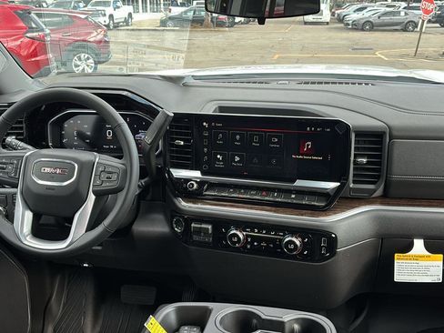 New 2026 GMC Sierra 1500 SLE image 23