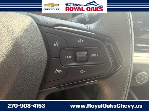 Used 2026 Chevrolet Trax LS w/ LS Convenience Package FWD image 16