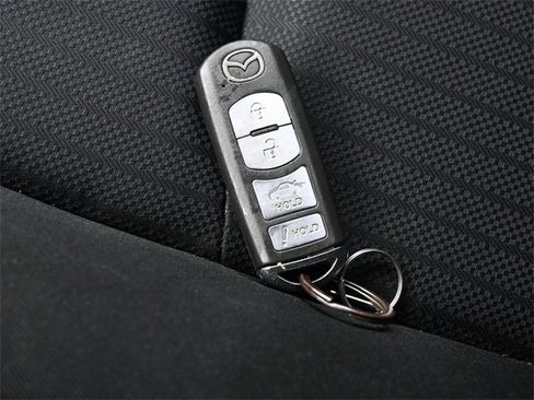 Used 2016 MAZDA MAZDA3 i Sport image 17