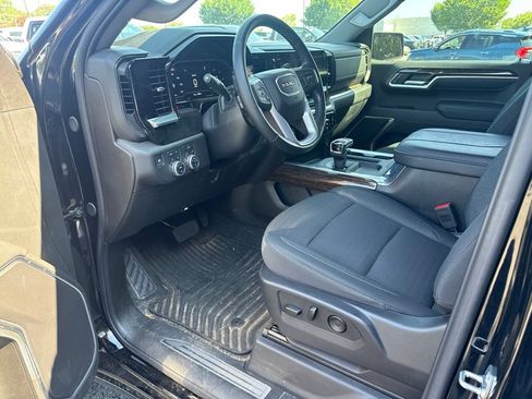 Used 2024 GMC Sierra 1500 Elevation w/ X31 Off-Road Package AWD/4WD image 9