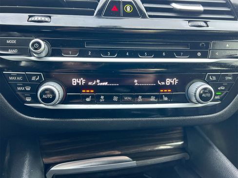 Used 2018 BMW 530i xDrive w/ Premium Package image 28