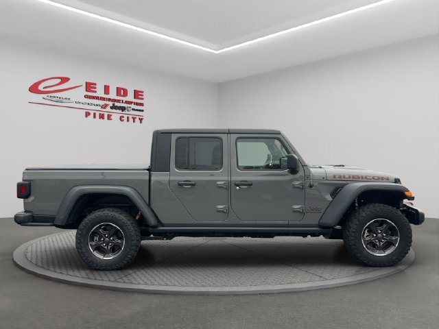 Used 2022 Jeep Gladiator Rubicon w/ Cold Weather Group AWD/4WD image 11
