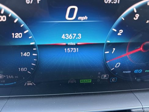 Used 2023 Mercedes-Benz GLS 450 4MATIC image 9