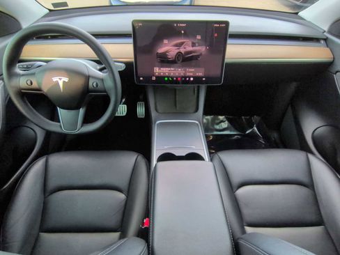 Used 2022 Tesla Model Y Performance image 15