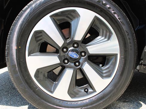 Used 2018 Subaru Forester 2.5i Premium w/ Protection Package #1 AWD/4WD image 19