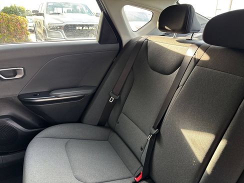 Used 2025 Kia K4 FWD image 34
