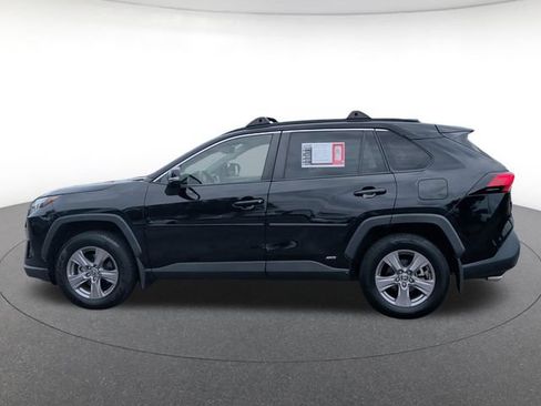 Used 2022 Toyota RAV4 XLE w/ Convenience Package AWD/4WD image 3