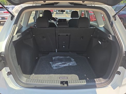 Certified 2025 Volkswagen Taos S FWD image 9