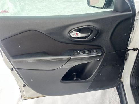 Used 2016 Jeep Cherokee Latitude image 13