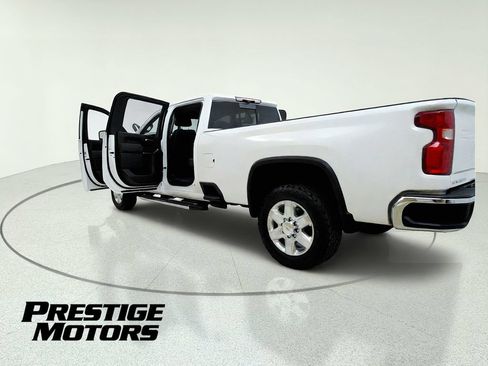 Used 2021 Chevrolet Silverado 2500 LTZ w/ LTZ Premium Package AWD/4WD image 12