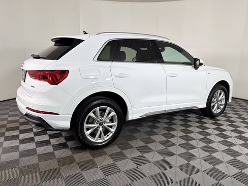 Certified 2025 Audi Q3 2.0T Premium w/ Convenience Package image 8