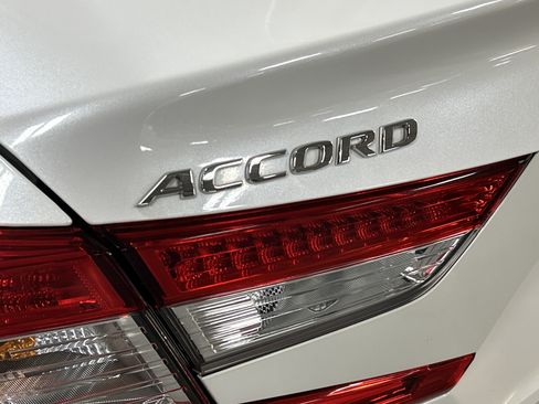 Used 2021 Honda Accord EX-L image 32
