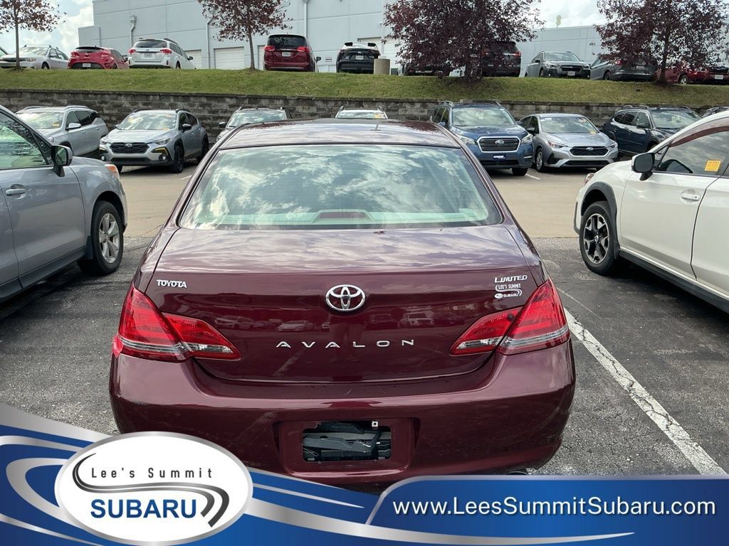 Used 2008 Toyota Avalon Limited FWD image 4