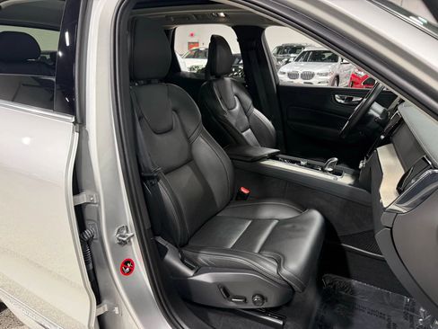 Used 2018 Volvo XC60 T8 Inscription w/ Luxury Seat Package image 46