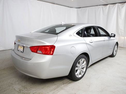 Used 2016 Chevrolet Impala LT w/ Convenience Package FWD image 3
