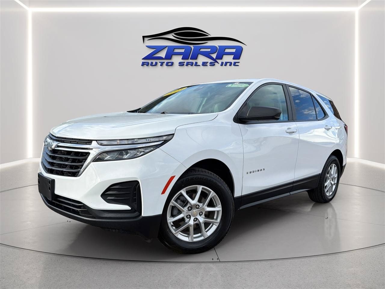 Used 2023 Chevrolet Equinox LS w/ LS Convenience Package AWD/4WD image 1