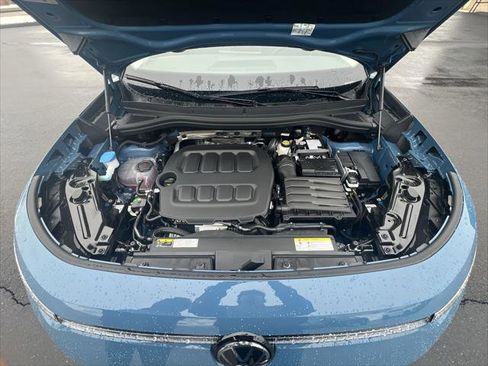 Used 2025 Volkswagen Tiguan SE image 24