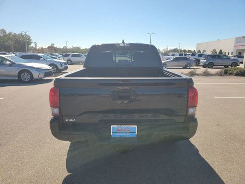 Used 2022 Toyota Tacoma SR5 image 6