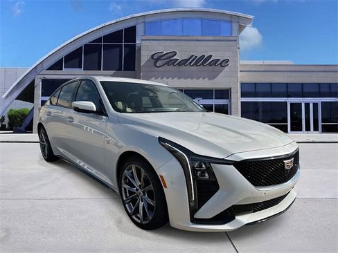 Used 2025 Cadillac CT5 Sport image 3