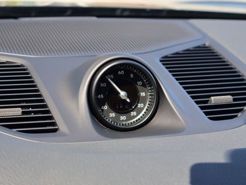 Certified 2025 Porsche Cayenne E-Hybrid AWD/4WD image 25