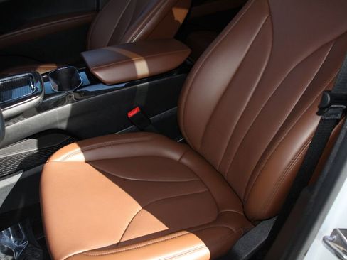 Certified 2023 Lincoln Nautilus Reserve image 17