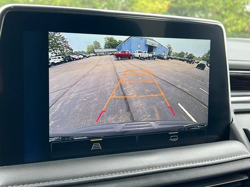 Used 2023 Chevrolet Suburban LT AWD/4WD image 30