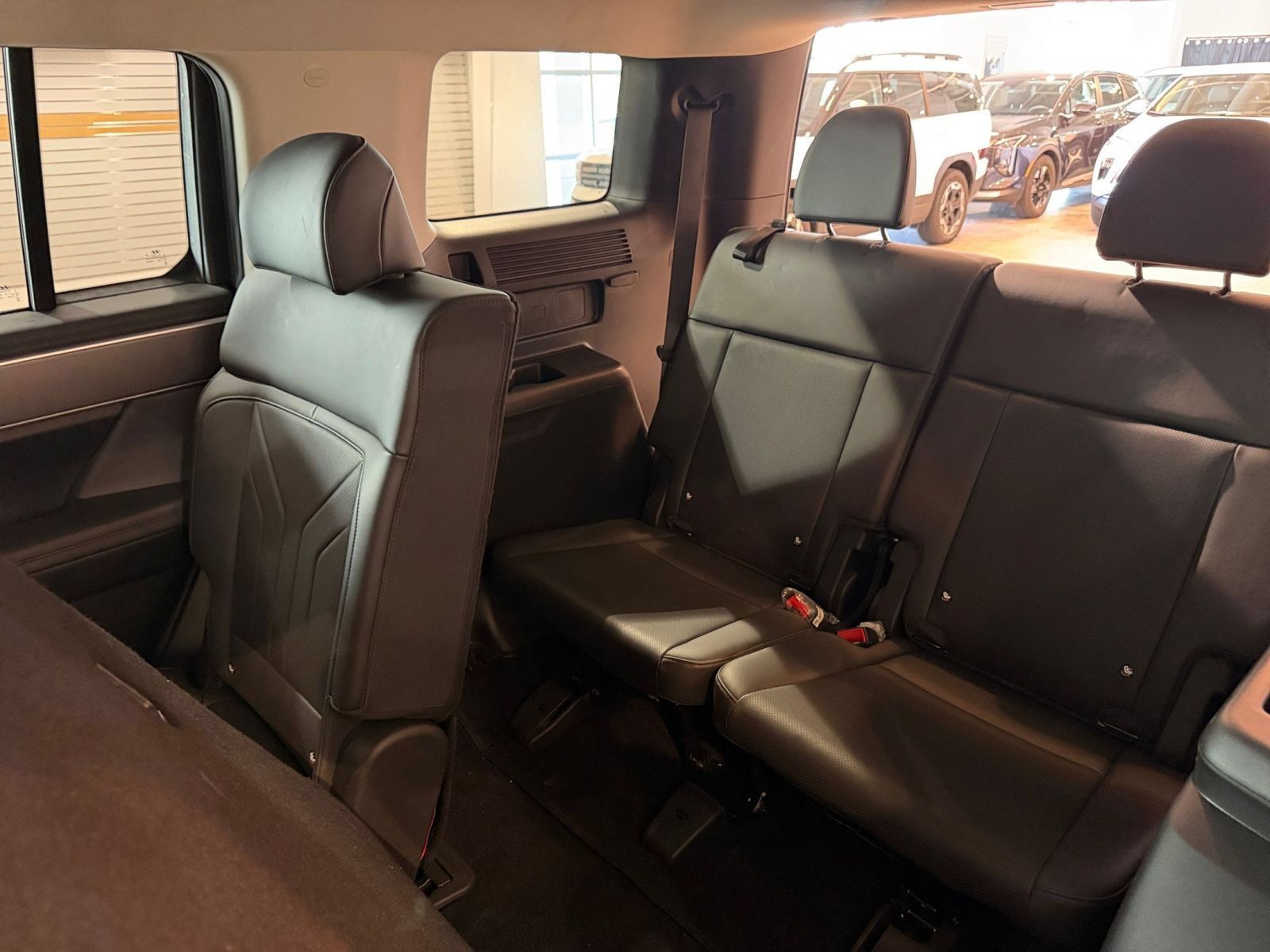 Used 2025 Hyundai Santa Fe SEL FWD image 29