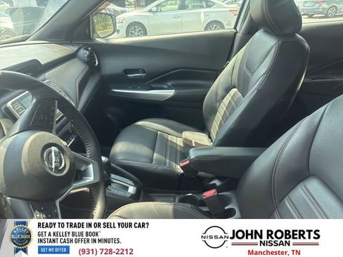 Used 2019 Nissan Kicks SR w/ SR Premium Package image 9